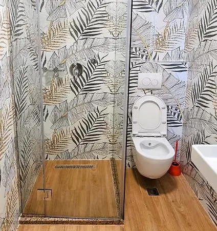 2v1 - Center 1 Apartment Tirana