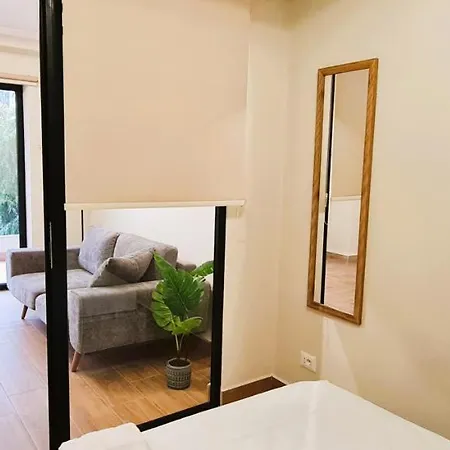 2v1 - Center 1 Apartment Tirana