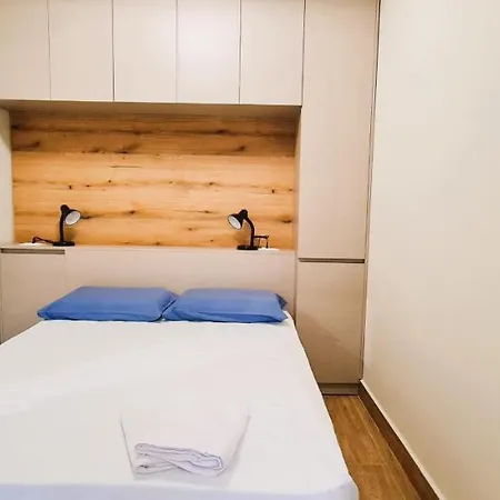 2v1 - Center 1 Tirana